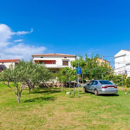 Apartments Anica F ロパール エクステリア 写真